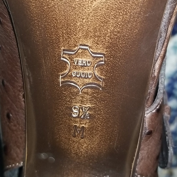 Donald J. Pliner Espresso Ostrich Heels - Picture 12 of 15